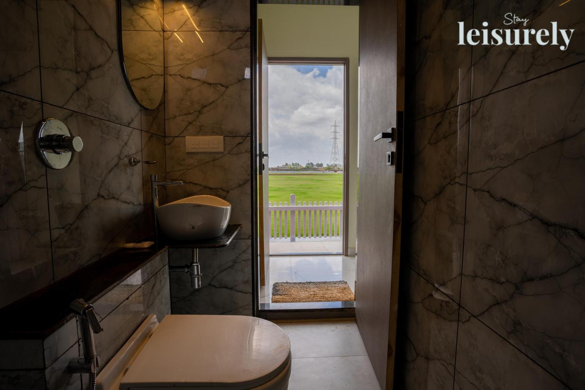 Stay Leisurely - Pavilion By The Hills, Lonavala - Stadium View Rooms Exteriér fotografie